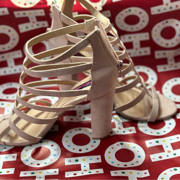 Elegant light pink high healed sandals - Picture 3 of 3